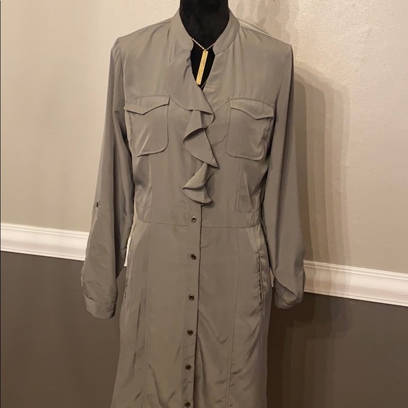 Banana Republic Khaki Dress with Pockets - Picture 1 of 6